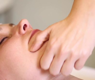 masajul vertebrelor cervicale pentru a îmbunătăți vederea arc pentru a restabili vederea